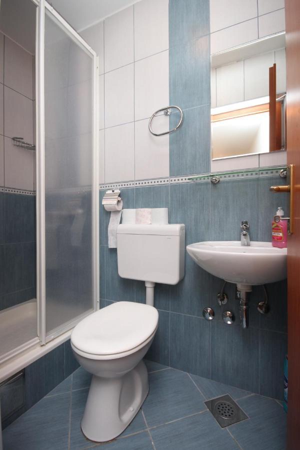 Apartments By The Sea Drvenik Donja Vala, Makarska - 6658 Extérieur photo